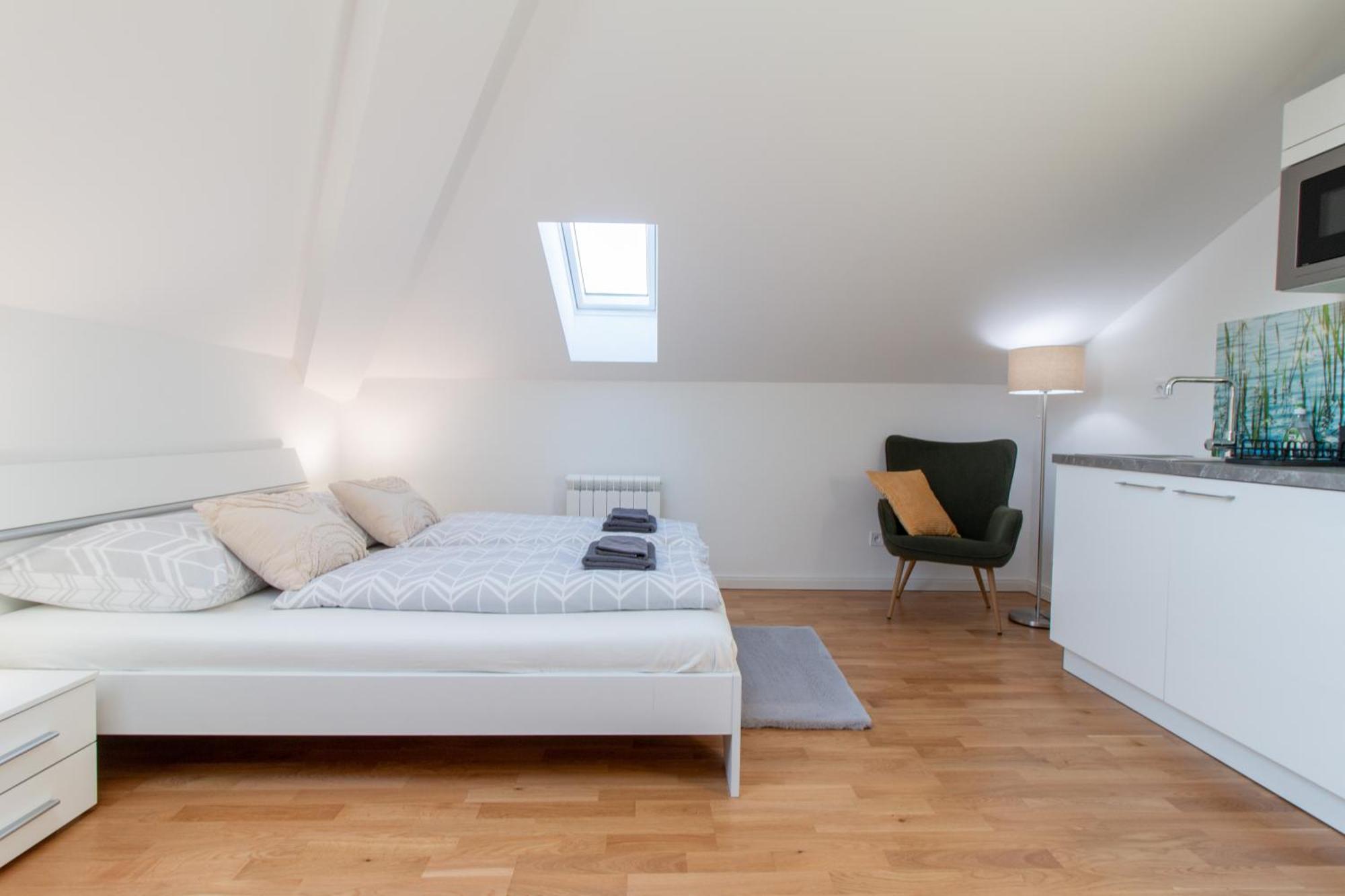 Washingtonova Cr Apartments Prague Exterior photo